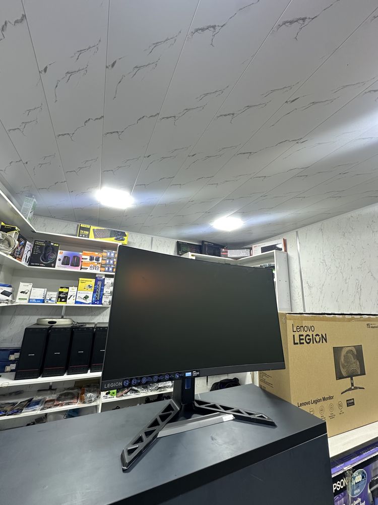Lenovo Legion R27fc-30