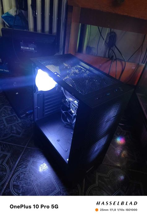 Бюджетна геймърска Конфигурация Ryzen 3 4300GE \ 16gb \Rx 5700\500W
