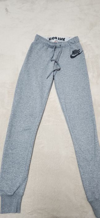 Долнище Nike размер XS