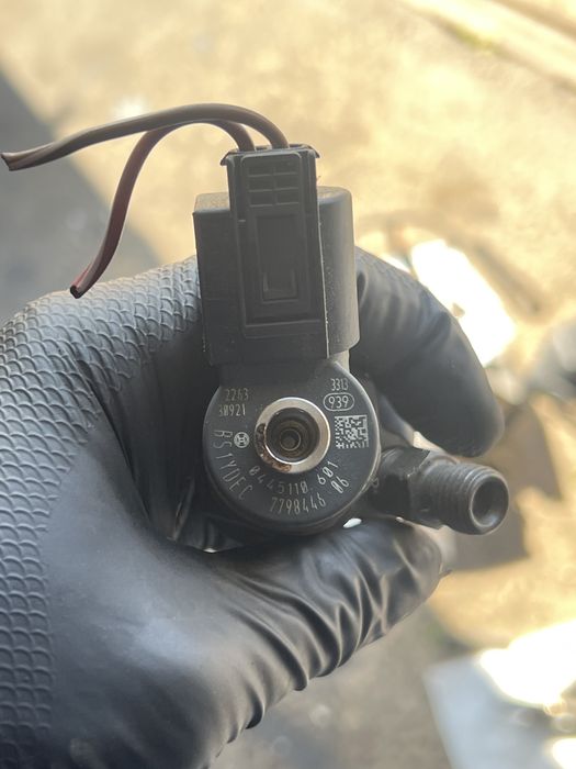 Injectoare BMW  2.0 D N47 cod 0445110 601