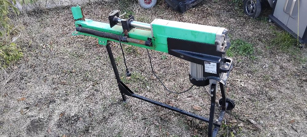 Цепачка за дърва Seheppach Hx 520( настолна )