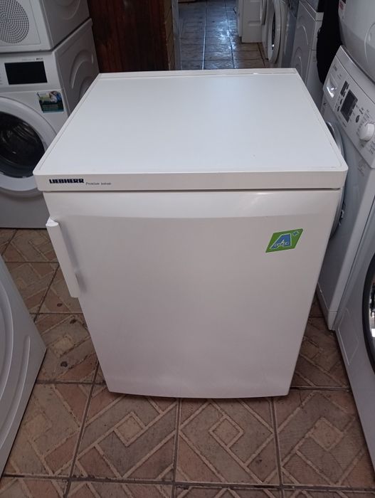 Малък хладилник фреш зона Liebherr с две години гаранция!