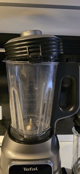 Blender Tefal UltraBoost cu functie de gatire si vidare