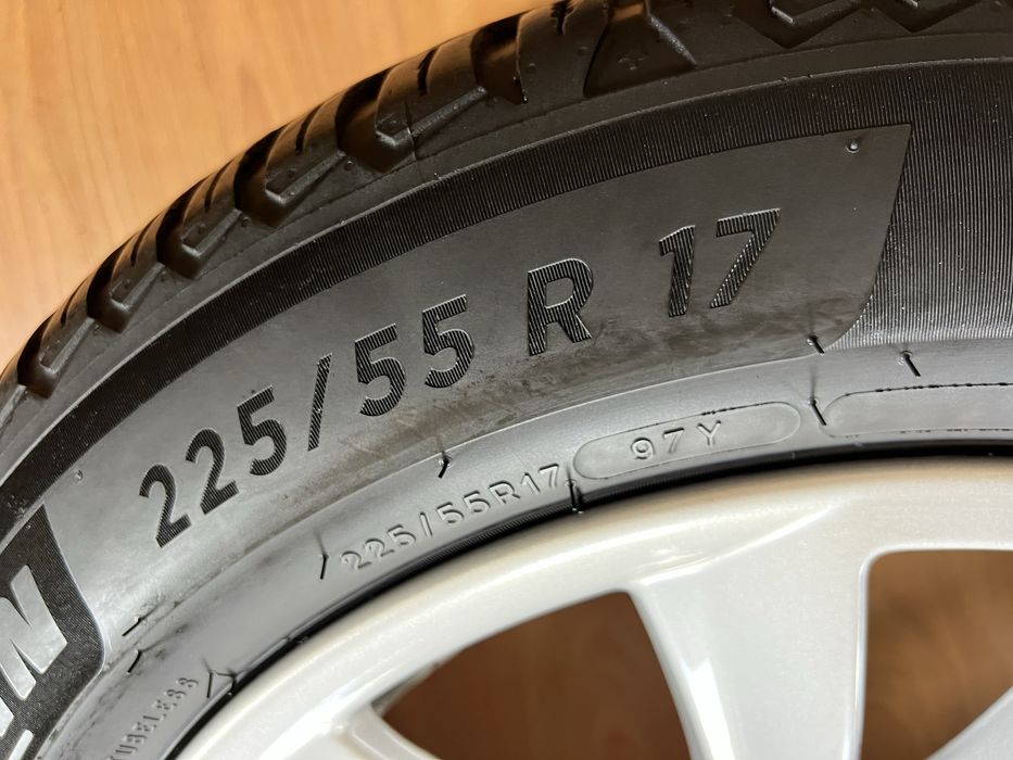 Jante Bmw Seria 5 F10 Michelin Iarna 8mm All  225 55 17 Complete Vara