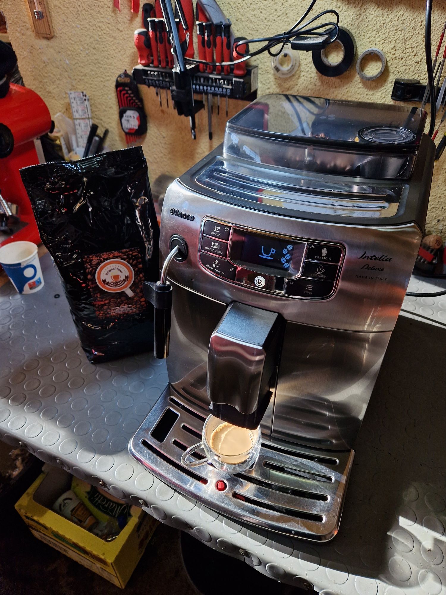 Кафе машина Saeco Intelia Deluxe