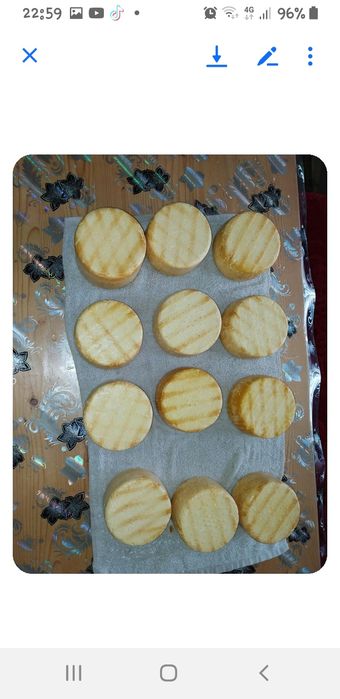 Vând cașcaval afumat