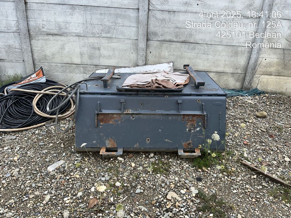 Incarcator frontal  Komasu SK714