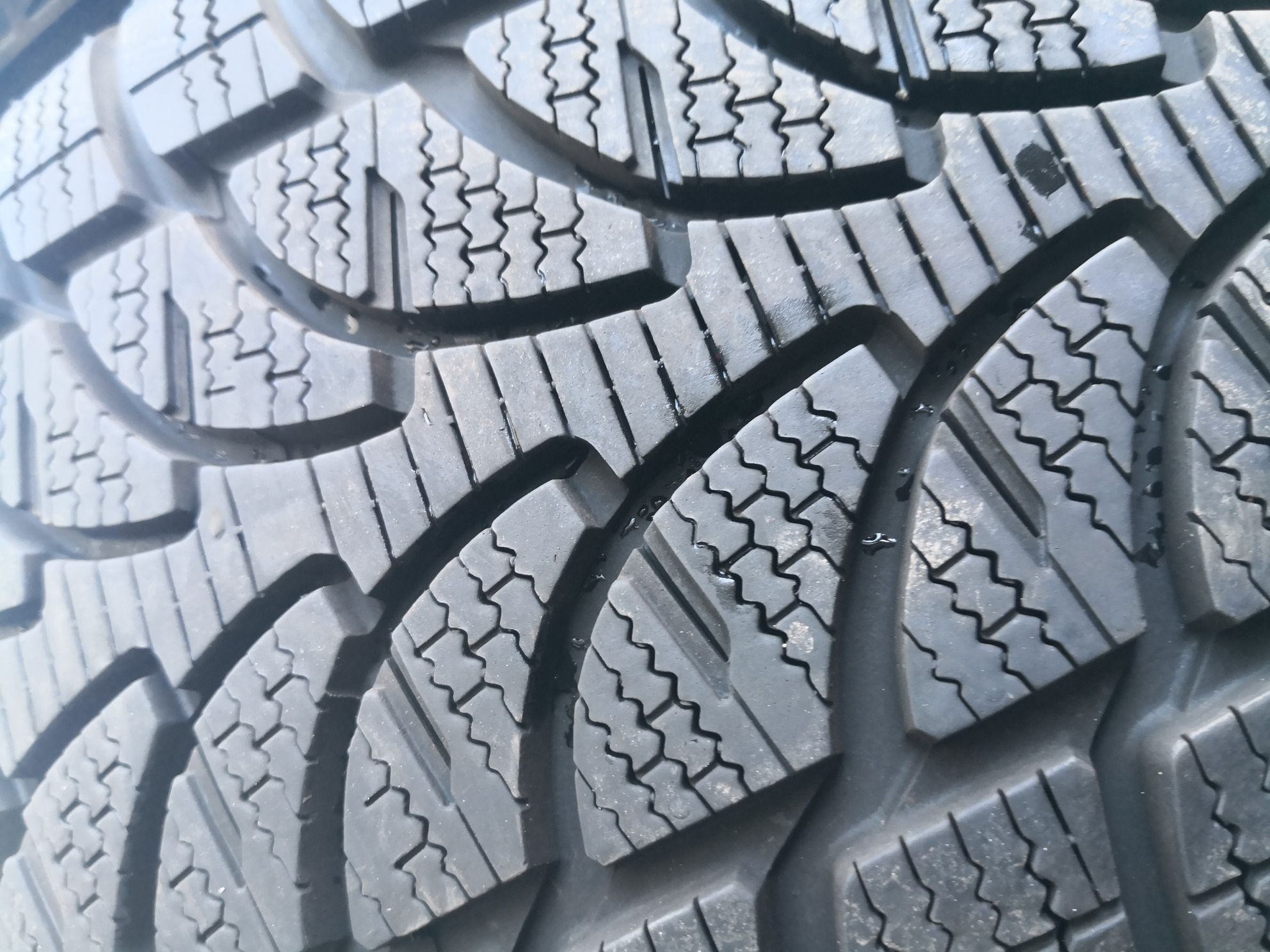 235 55 19 цола гуми като нови Bridgestone