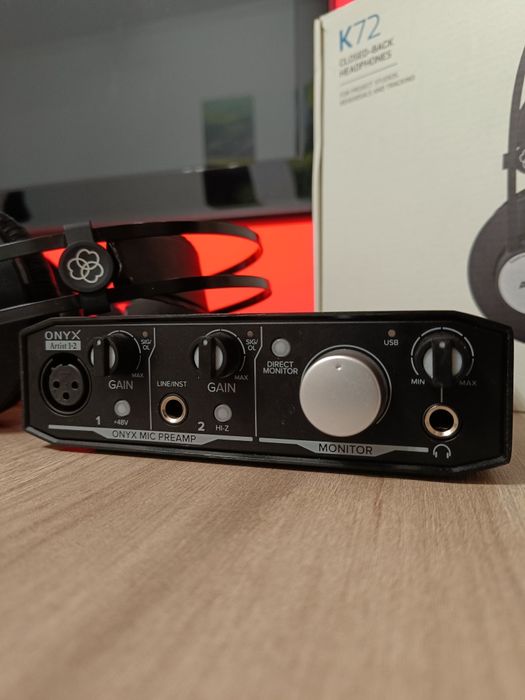 Interfață audio Mackie Artist 1-2 + Căști AKG K72