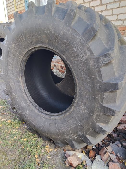 Шина на комбайн 800/65r32