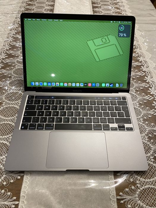 MacBook M2 PRO ca NOU - 98% Baterie