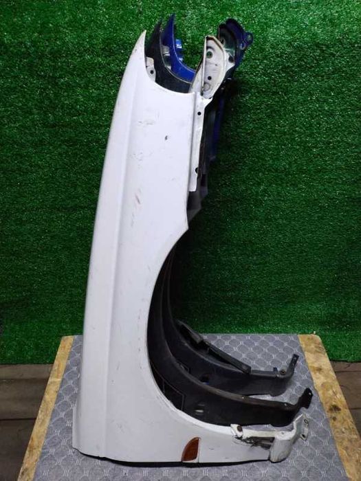 Субару Легаси Б 3 Крыло/Крылья