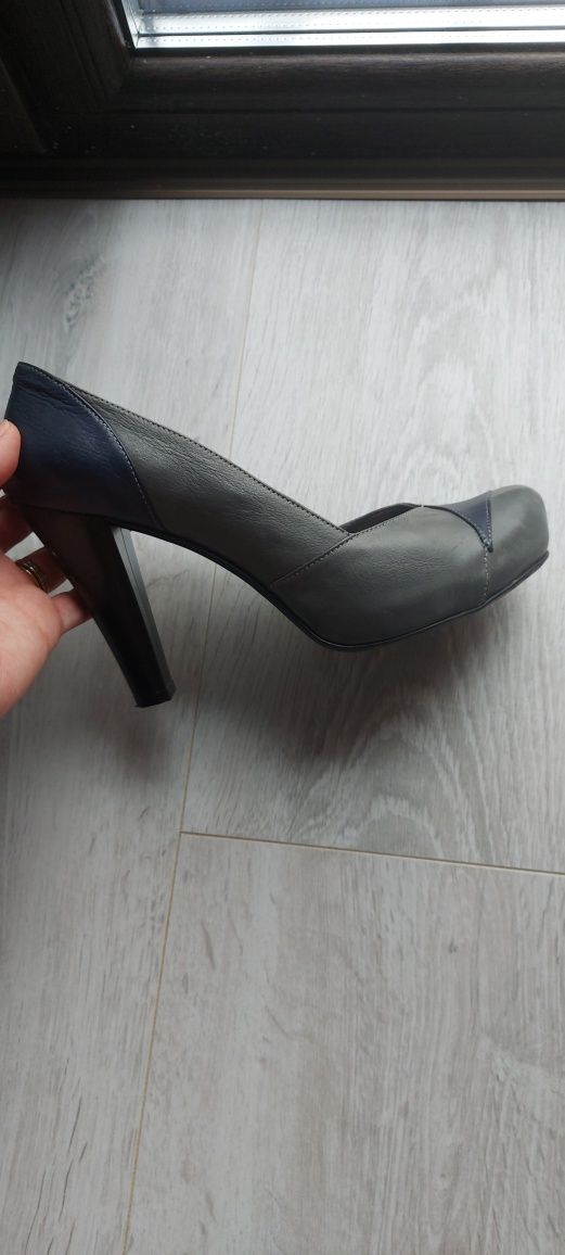 Pantofi piele  mărimea 38