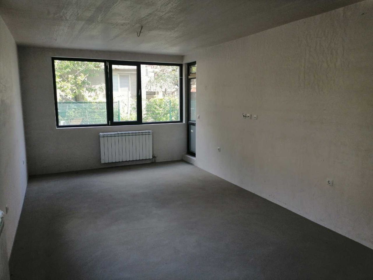 Продава се Двустаен апартамент в Търговище, Център - 78 кв.м за 1079 €/кв.м - Снимка #3
