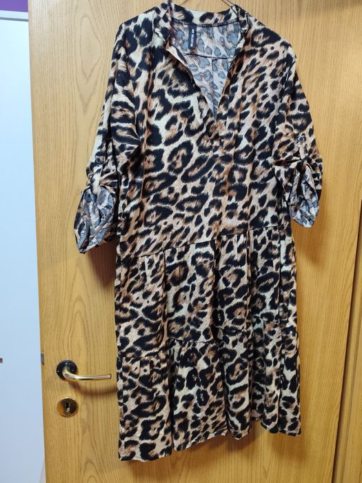 Vând rochiță l-xl