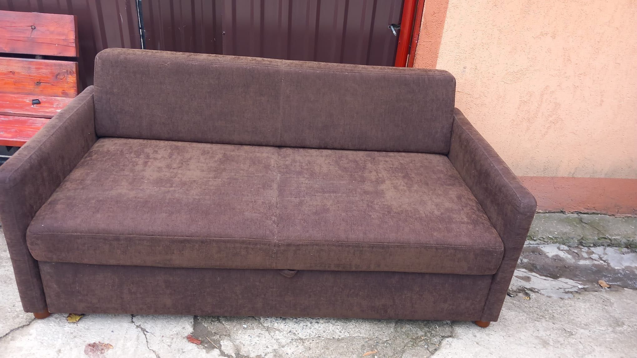 Vând canapea extensibila