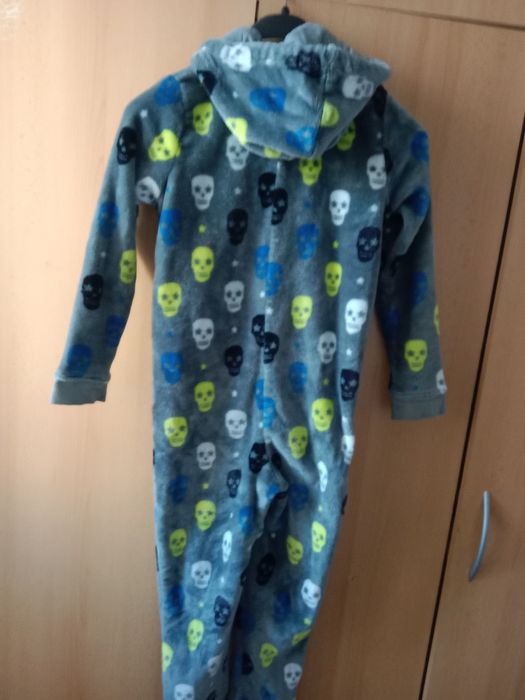 Pijama tip salopetapeta pentru copiintru copii