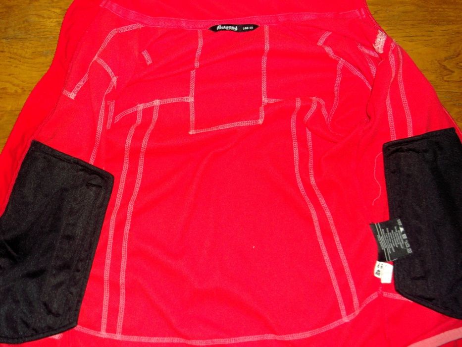 Bergans of Norway, Оригинален Суичър за ръст 140 см. Код 1009