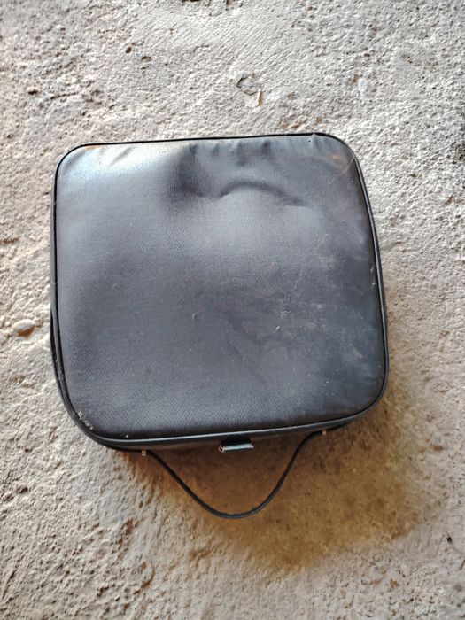 Mașina de scris CONSUL