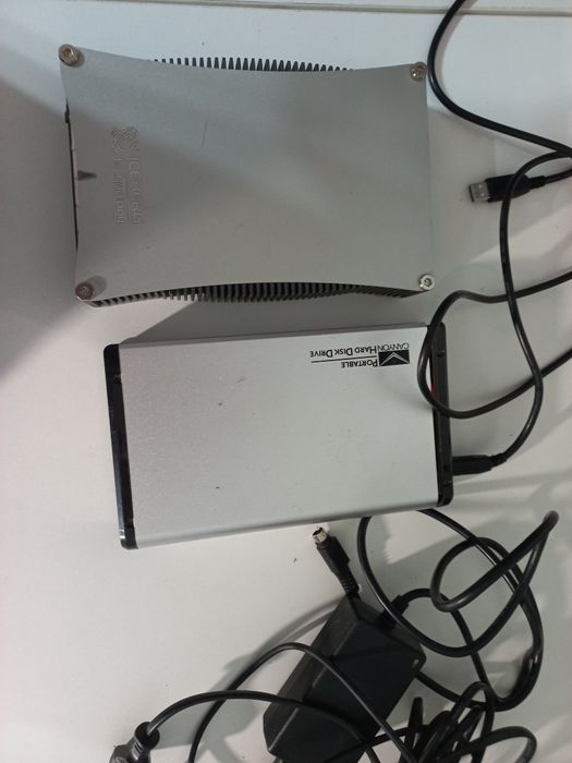 2 rack hdd cu sursa si cabluri