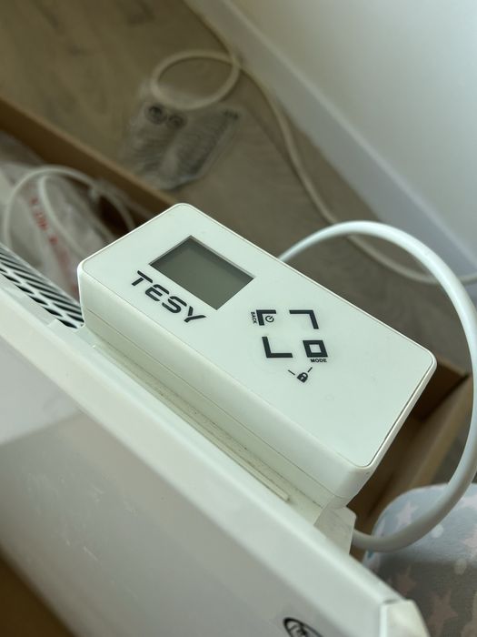 Конвектор теси tesy wifi 2000w с крачета стенен