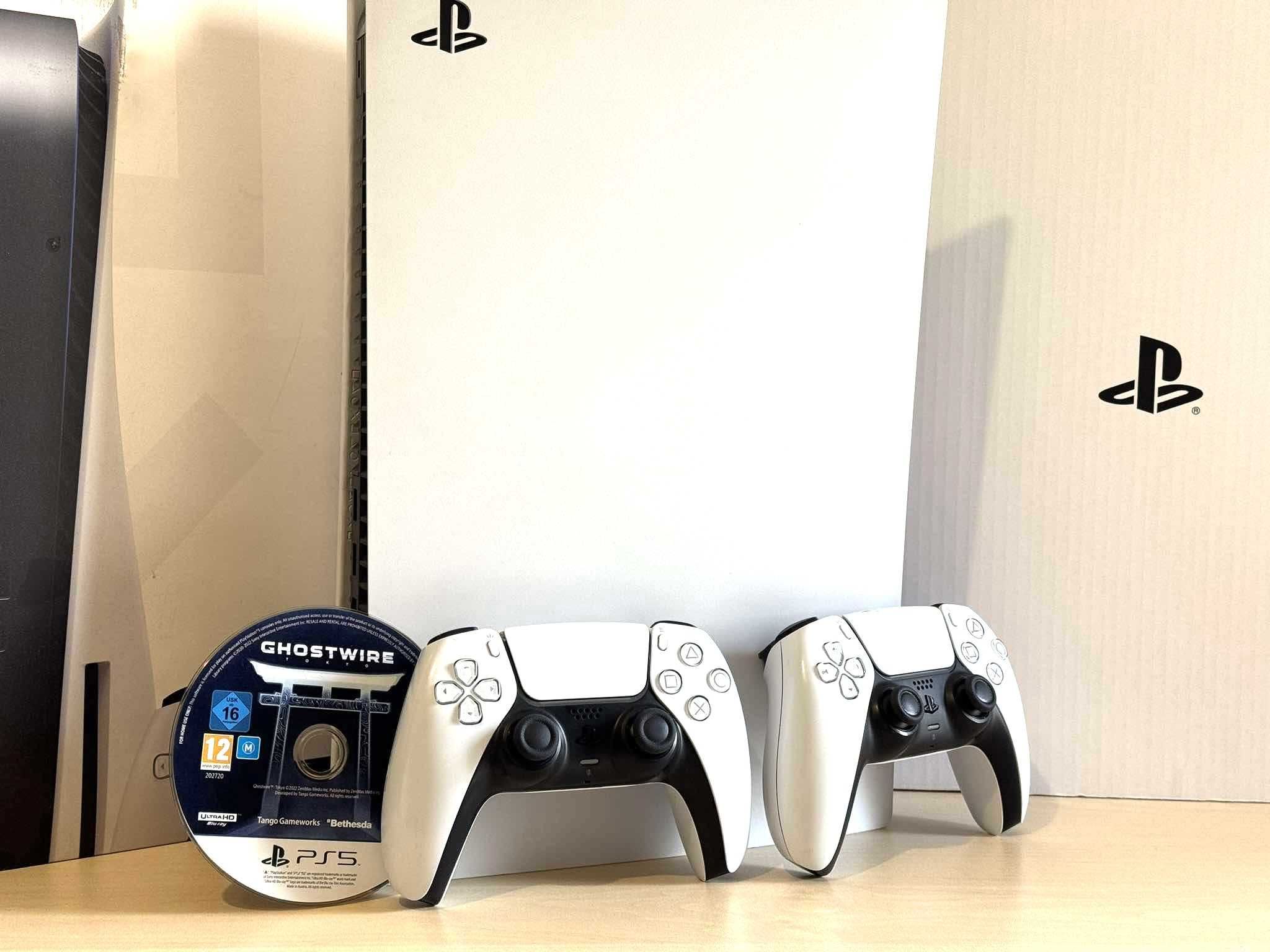 Бартер! Sony PlayStation 5 (PS5) + 2 Контролера и игра!
