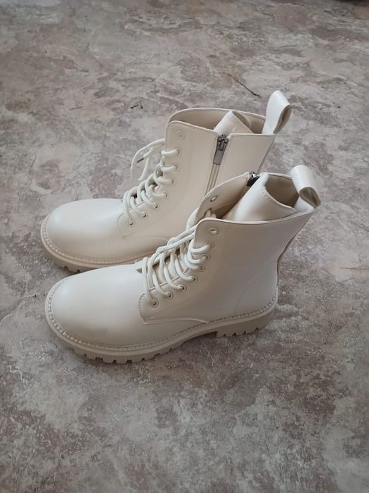 Продаю сапоги абсолютно новые