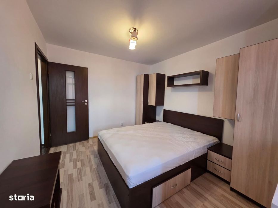 2 camere, decomandat, str. Smirodava (zona Creșei), etaj intermediar