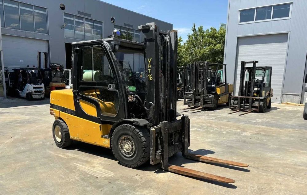 motostivuitor 2.5 tone diesel benzina gaz un stivuitor ptr fiecare