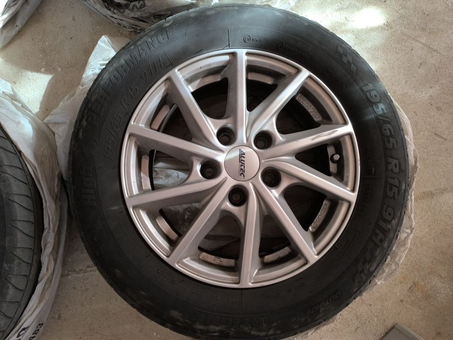 Cauciucuri 195/65 R15 + jante aliaj
