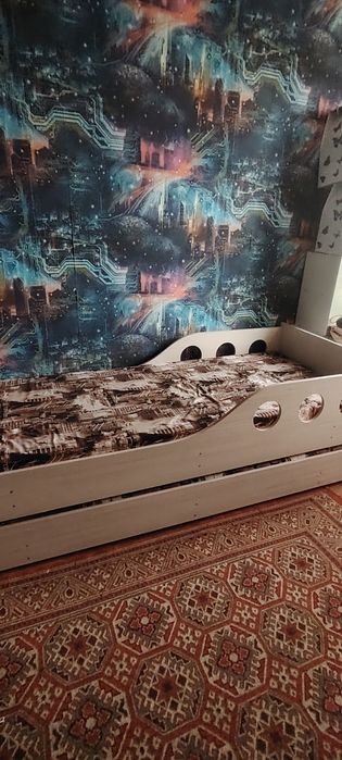 Продам б/у кровать