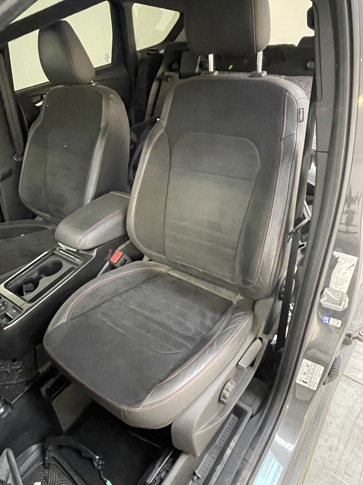 Interior / Ford kuga 2018 Piele cu alcantara