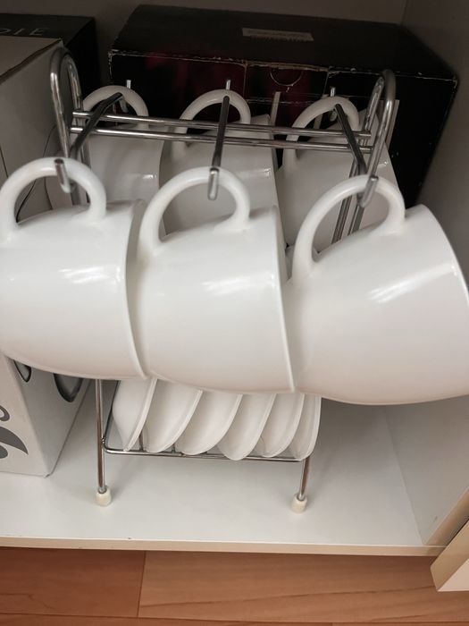 набор стаканов и блюдце