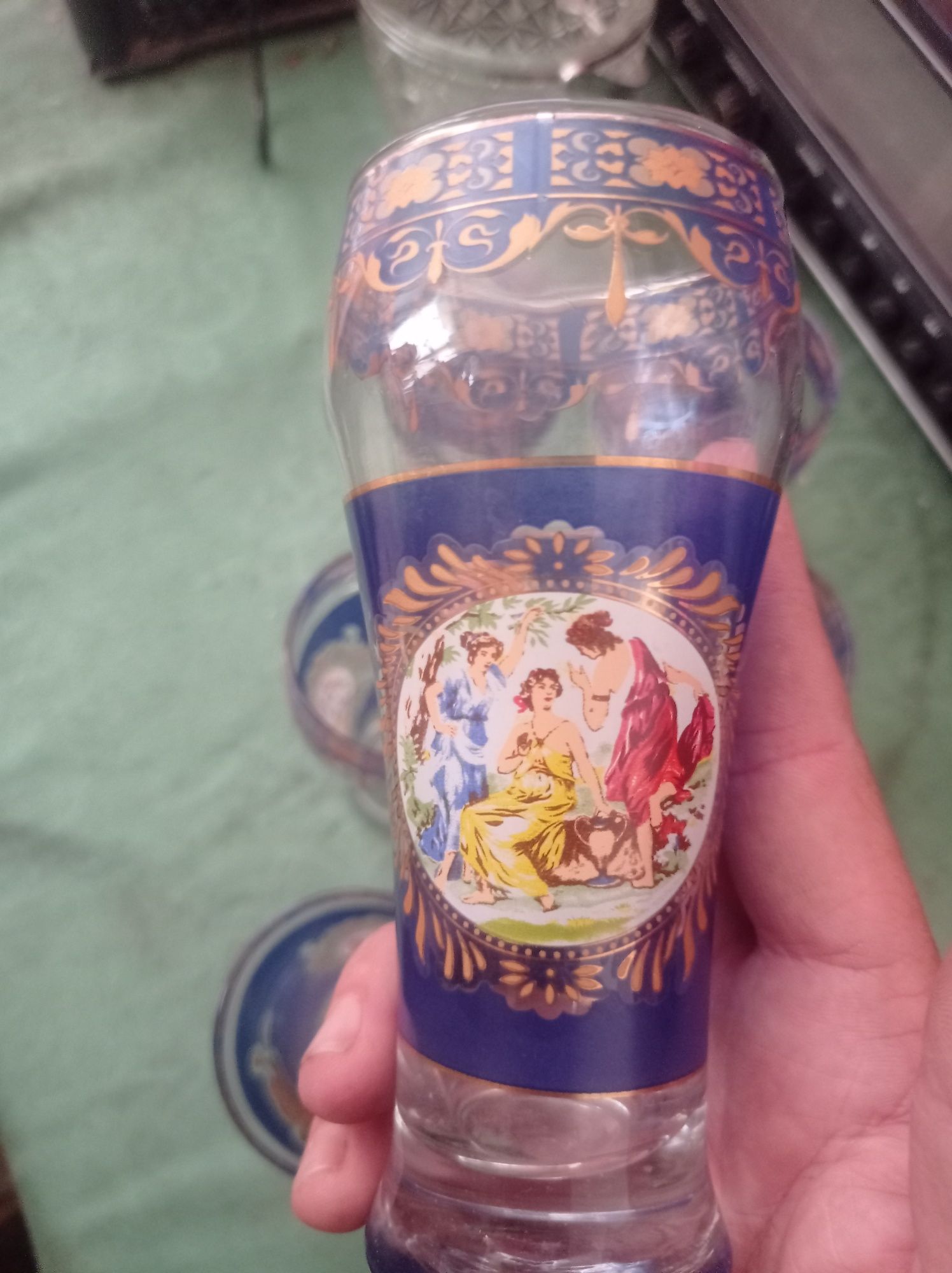 Бокалы для напитков.