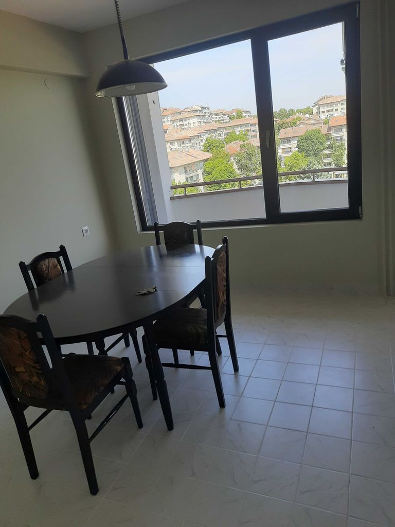 Продава се Тристаен апартамент в Плевен, 9-ти квартал - 130 кв.м за 1270 €/кв.м - Снимка #8