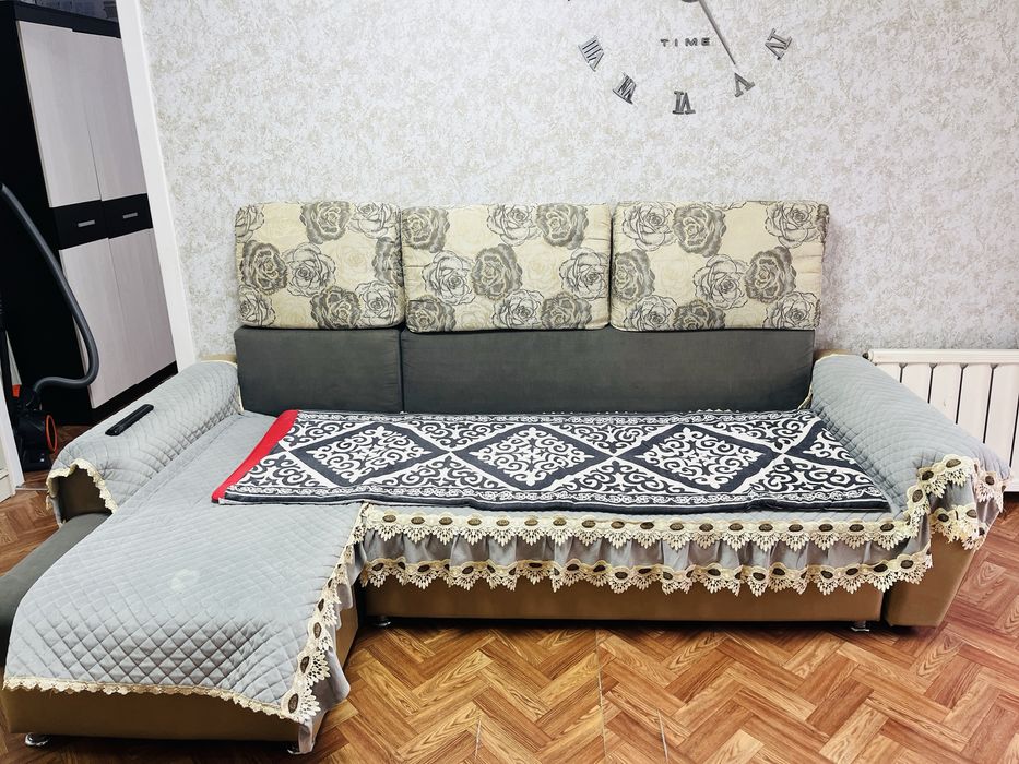 Продается диван в отличном состоянии. Аккуратный,ухоженный.