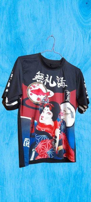 Tricou cu model de pisica koi gheisa japoneza