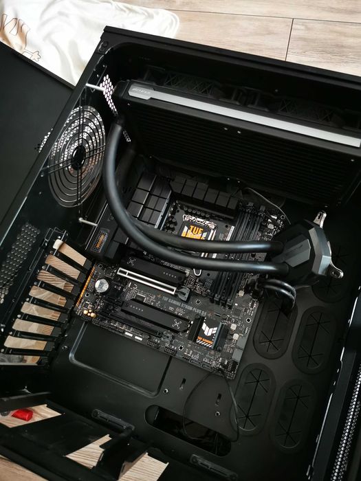 Asus B760M-PLUS D4 i5 14600 16gb DDR4