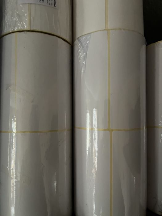 Самозалепващи етикети шпула 100 / 70  500 бр