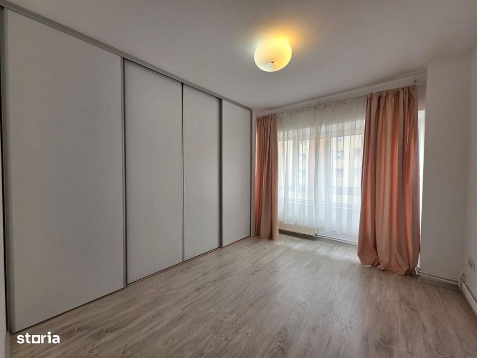 Apartament cu trei camere, Zizinului 40, Central