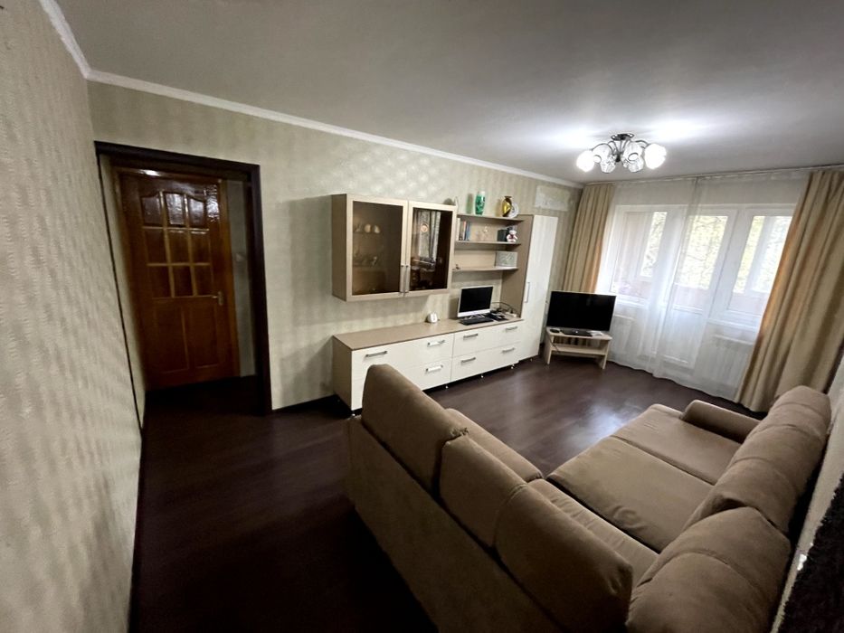 Продам диван угловой раскладной !