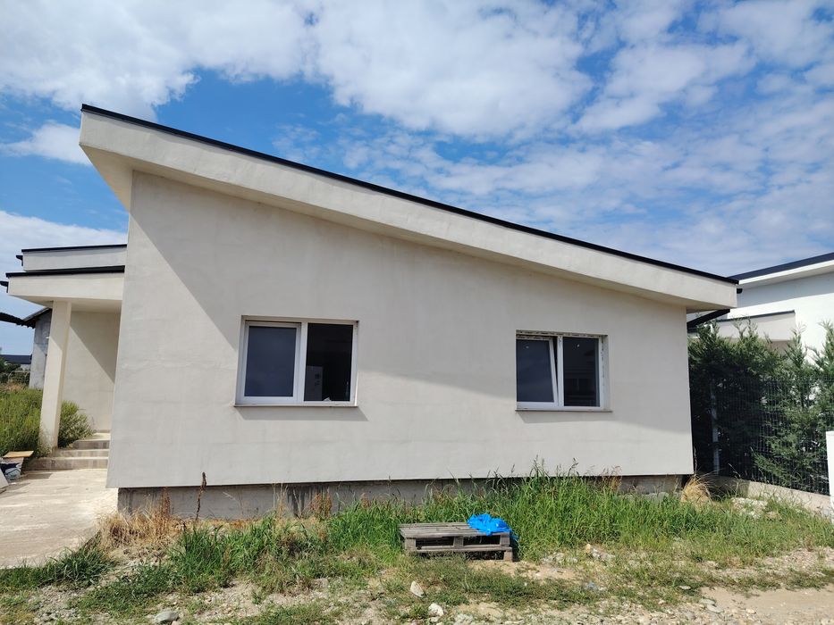 Vând casă nouă în Oșorhei