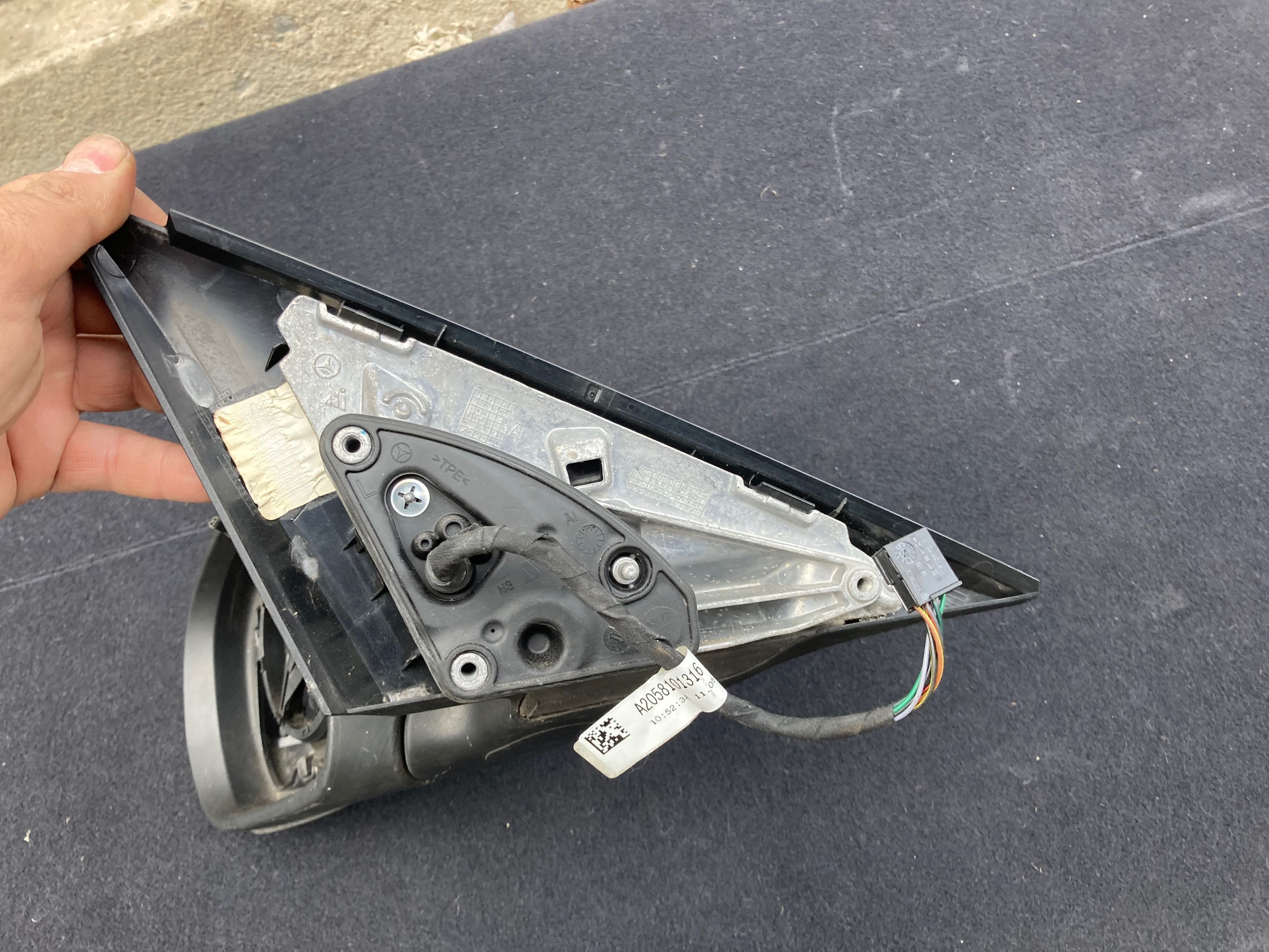 Ляво огледало Mercedes W205. 14-21.