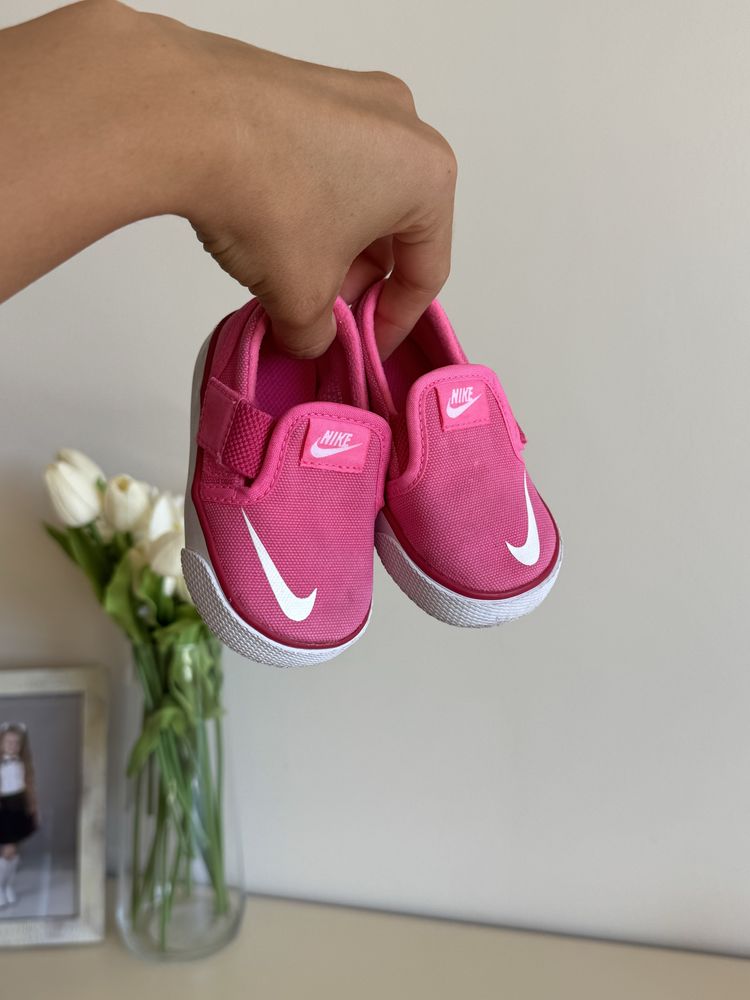 Розов NIKE 18.5см