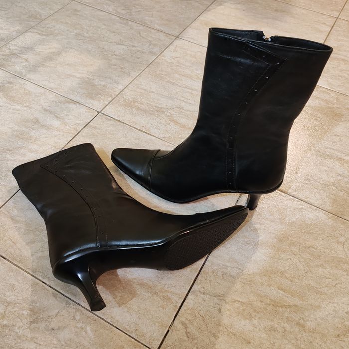 Дамски боти, естествена кожа, 39 номер.