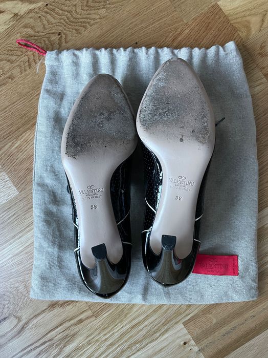 pantofi VALENTINO, piele lăcuită, stare excelenta