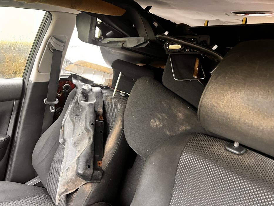 Тойота Авенсис на части!!!