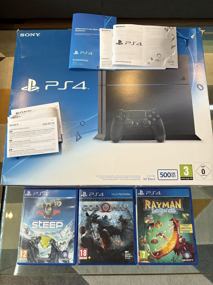 Продавам плейстейшън PS 4