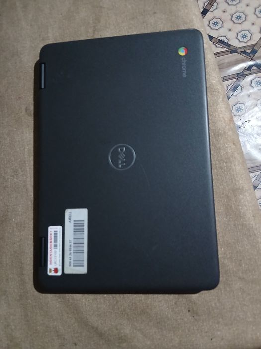 Vând chromebook 3100 2-in-1