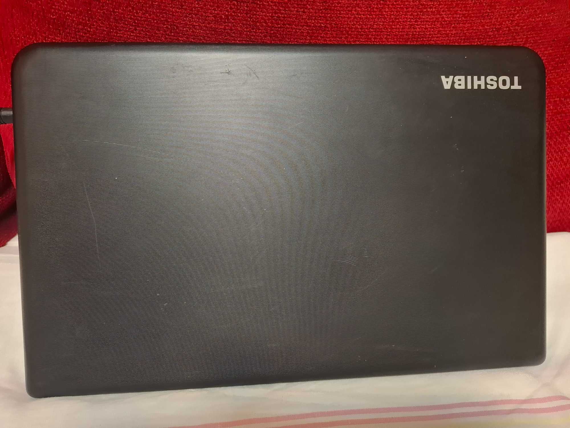 TOSHIBA Satellite C 50 лаптоп